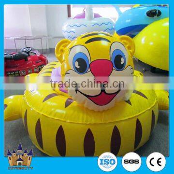 [direct supplier] swimming pool / electric Inflatable bumper boat /amusement water park attraction