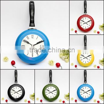 New Arrival Creating Stylish 8 Inch High Quality Metal Flying Pan Wall Clock Kitchen Home Office Cooking Quartz Hanging Design