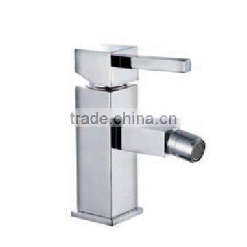 Bidet mixer tap with chrome finish