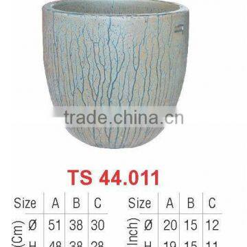 Outdoor ceramic pot