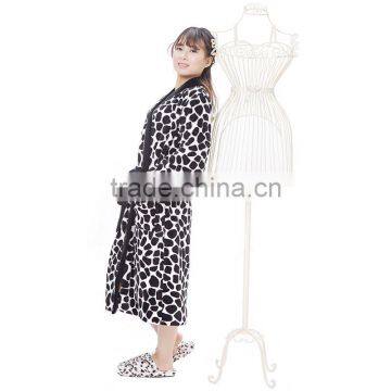 2016 new arrival black and white print kimono night dress