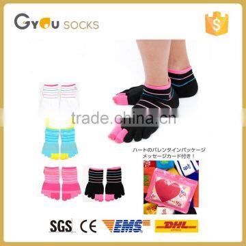 Newest design women fashion toe socks with two color 2016 OEM