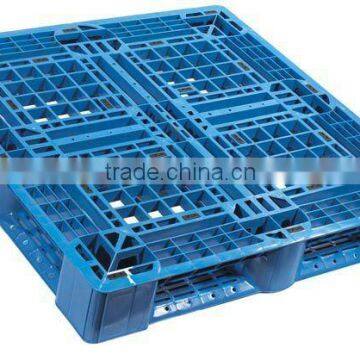 Plastic pallet