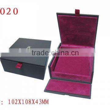 Jewelry necklace collection box