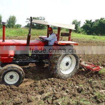 Pakistan Wheeled Tractor Towing Farm Machinery