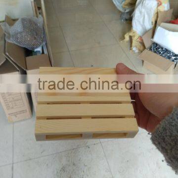 Wood Material and Stocked Feature Wooden Coaster photo-2