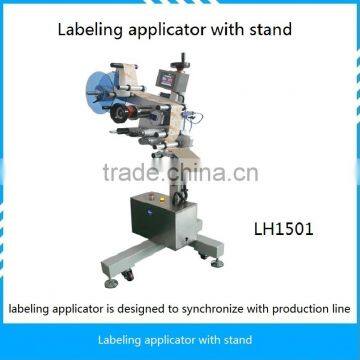 Labeling applicator with stand labeling system for synchronize with production line