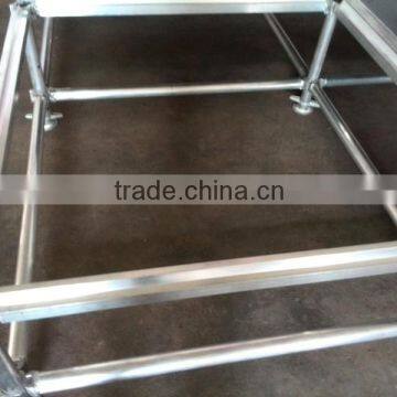 Height adjustable aluminum stage