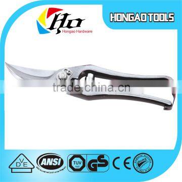 Polishing Garden Pruning Shears