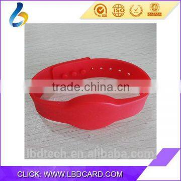 Low Price RFID TK4100 Silicone Wristbands Supplier In China