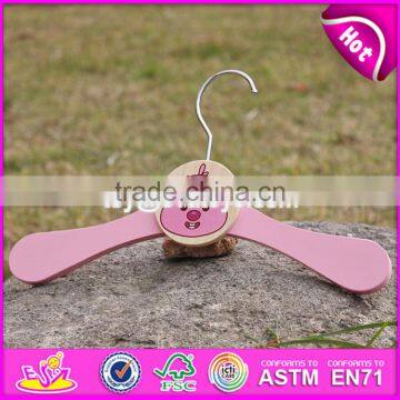 Новый дизайн 2017 года. Прекрасные розовые деревянные вешалки для детской одежды W09B071 photo-6