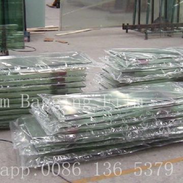 Vacuum bagging film for laminated glass