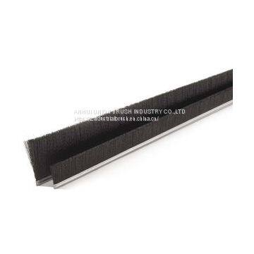 Strip brush