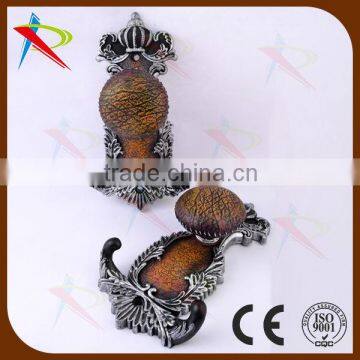 Beautiful classical designed curtain hooks for interior decoration