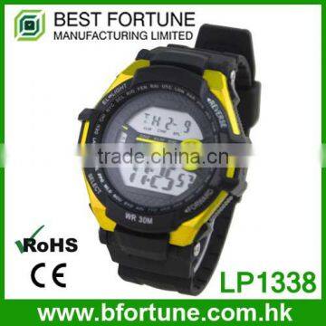 LP1338_YW Rubber strap digital chronograph timer counter LCD sports watch