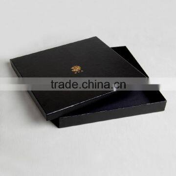 China Printing Factory Make Black Packaging Box With Gold Printed for Women's High Grade Necklace photo-3