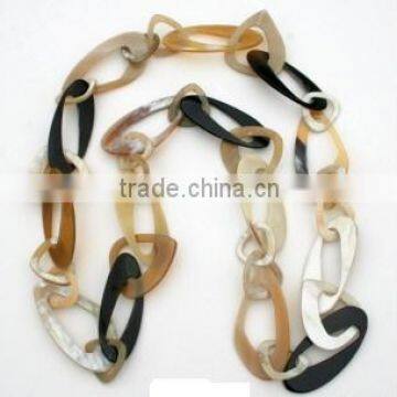 Eco-friendly high quality nice yellow and black buffalo horn jewelry necklace from vietnam