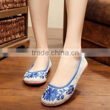 Women Casual Shoes Breathable Lace Chinese Style Floral Embroidered Ladies Cotton Walking Flats Oxford Sole Plain No Logos