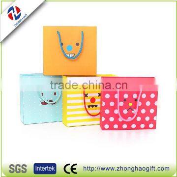 2013 hot-sale colorful printing paper bag /gift bag shopping bag with handle