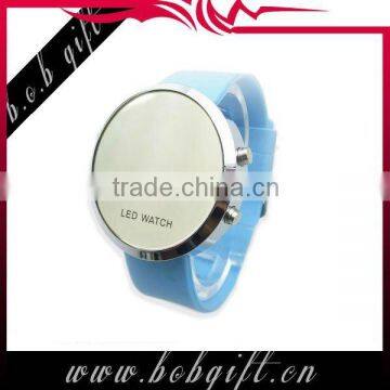 2014 newest cheap fashsion silicone LED watch women
