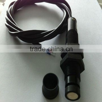 Ultrasonic liquid level sensor