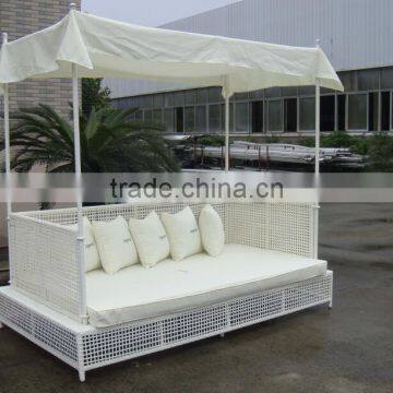 Rattan Day Bed