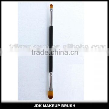 Two ended full coverage concealer brush for makeup