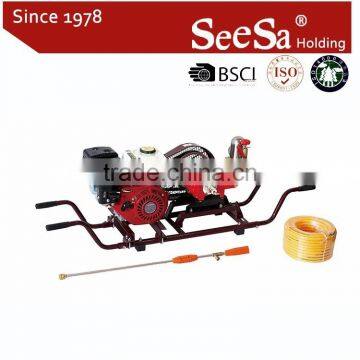 Stretcher type sprayer