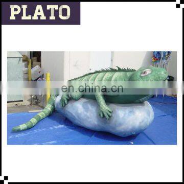 Giant inflatable Lizard for home decoration