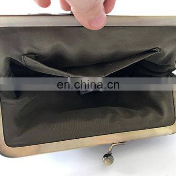 Customized Felt Handbag Coin Bag photo-4