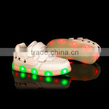 2016 Hot Sale Quality LED Falshing Night Sports Shoes Kids PU Upper Sports Shoes photo-2