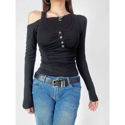 Sexy Girl Wearing Multiple Layers With a Necklet, a Strapless Backless Top, a Short-sleeved Top With a V-neck and a Long-sleeved Base Layer T-shirt for Autumn Fashion Sets, Trendy and Stylish. photo-2