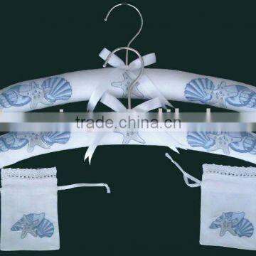 Embroidered hanger and sachet bag