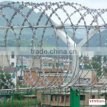 razor barbed wire BTO-22 with clips for fence top