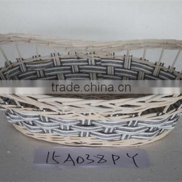 oval willow/wood chip trays