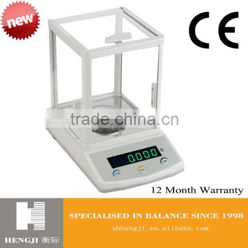 Lab using electronic chemical balance instrument