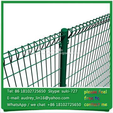 China Supply Customized Galvanized PVC Coated BRC Welded Wire Mesh Fence photo-5