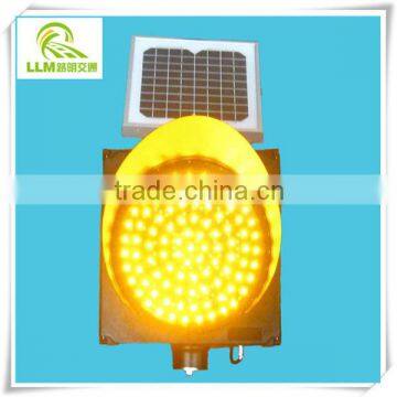 Traffic safety solar powered yellow LED flashing driveway warning light