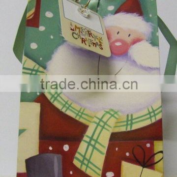 Paper holiday gift bags