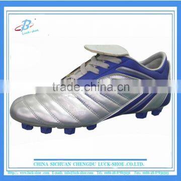 Cheap silver football shoes men cricket spikes shoes soccer shoes for wholesale