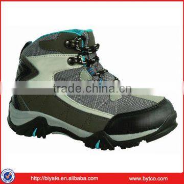 Durable mens mountain climbing shoes