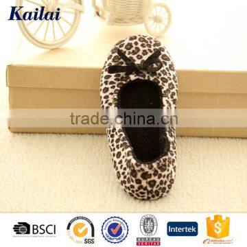 Design lovely sexy leopard dance shoes for women