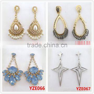 New Design Good Looking Fashion Indian Gold Jhumka Earring photo-4