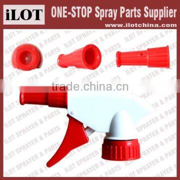 iLOT 500ml Plastic Round Graduated Spray Bottle Natural with Adjustable Point Trigger