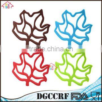 Promotional Free Gift Maple Leaf Design Silicone Placemat Pot Holder photo-2