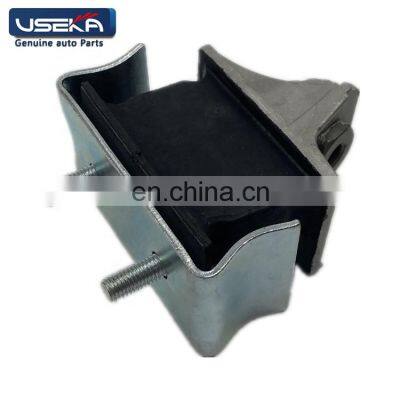 Hot Sale Cars Front Engine Mounting 9012412513 9012412413 2D0199379A For Mercedes-Benz 901