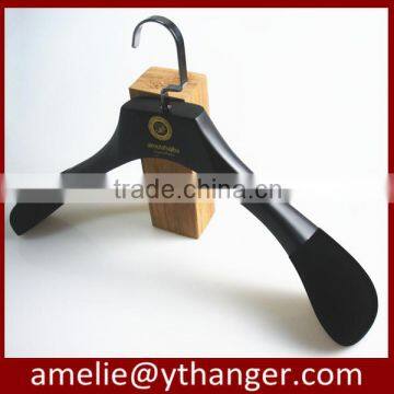 Luxury wooden hanger for abaya clothes top quality clothing hanger