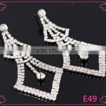 Fashion New Style Rhinestone Women Silver Crystal Stud Earrings