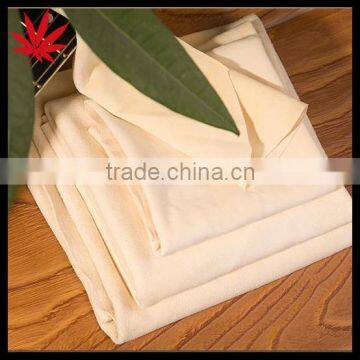 Synthetic chamois car cleaning cloth