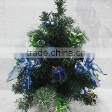 2015 Hot sale Exquisited new design Mini Christmas decorated tree